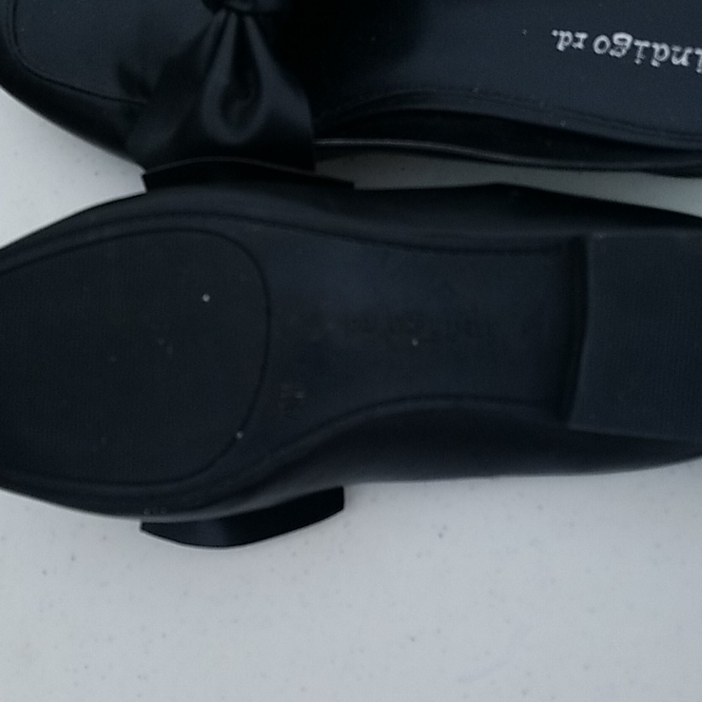 Shoes - Picture 5 of 9